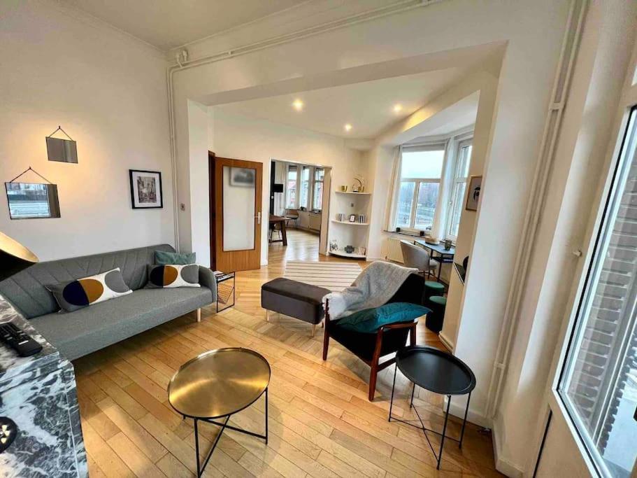 Bellevue - Grand Appartement Pour 5 Sur Les Quais De La Meuse Liège Exteriör bild