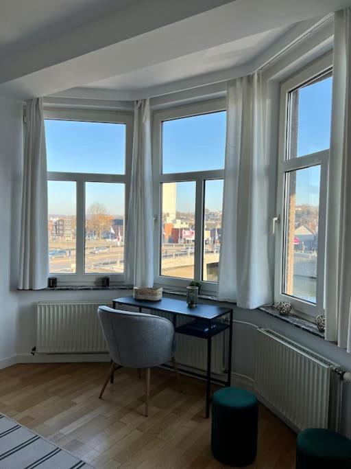 Bellevue - Grand Appartement Pour 5 Sur Les Quais De La Meuse Liège Exteriör bild