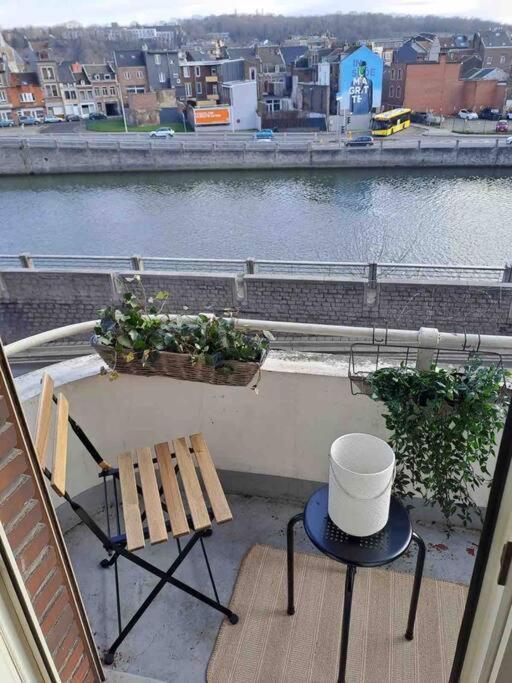 Bellevue - Grand Appartement Pour 5 Sur Les Quais De La Meuse Liège Exteriör bild