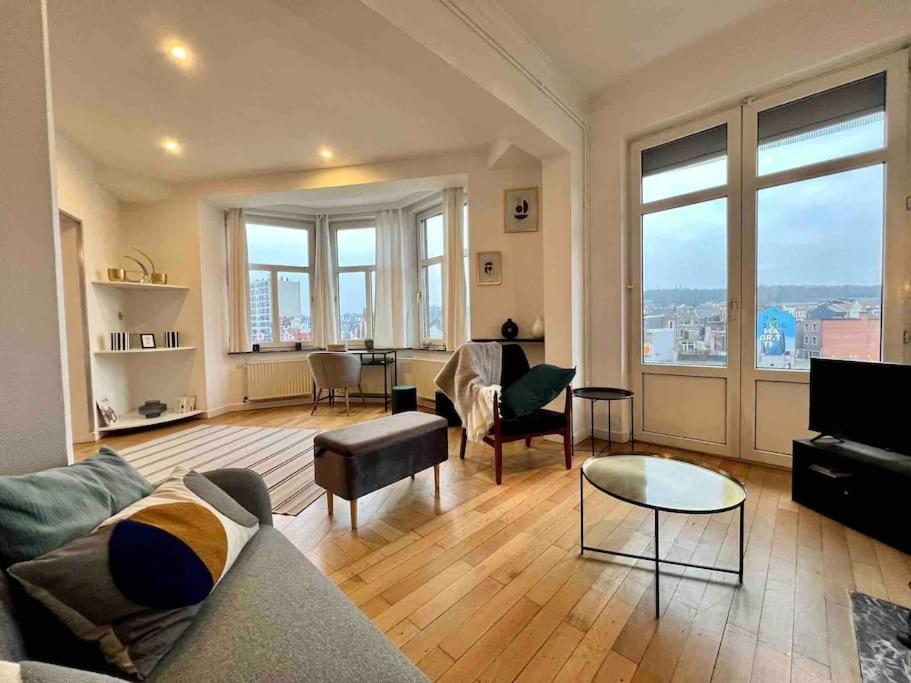 Bellevue - Grand Appartement Pour 5 Sur Les Quais De La Meuse Liège Exteriör bild