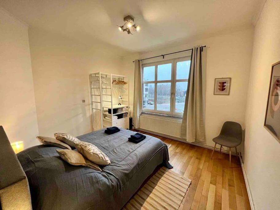 Bellevue - Grand Appartement Pour 5 Sur Les Quais De La Meuse Liège Exteriör bild