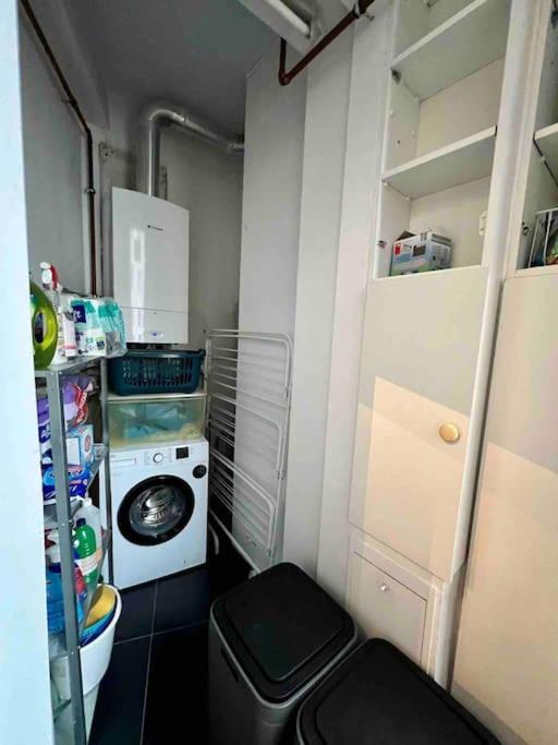 Bellevue - Grand Appartement Pour 5 Sur Les Quais De La Meuse Liège Exteriör bild