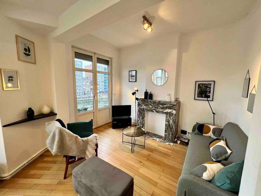 Bellevue - Grand Appartement Pour 5 Sur Les Quais De La Meuse Liège Exteriör bild