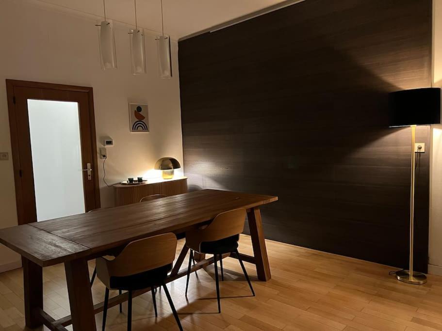Bellevue - Grand Appartement Pour 5 Sur Les Quais De La Meuse Liège Exteriör bild