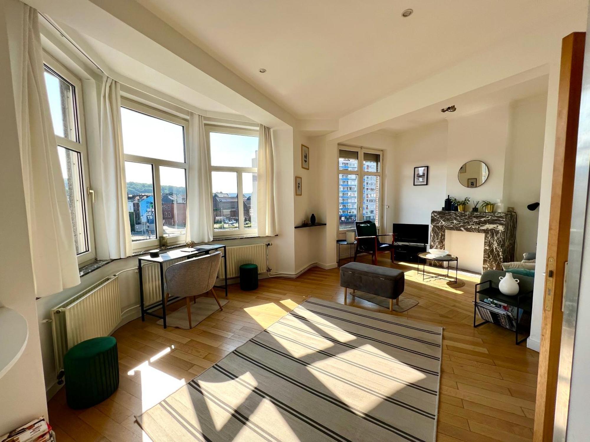 Bellevue - Grand Appartement Pour 5 Sur Les Quais De La Meuse Liège Exteriör bild